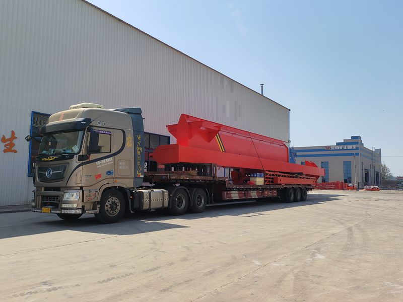 電動(dòng)葫蘆門式起重機(jī) MHxh16t—32m 制作完成，發(fā)往新疆交付客戶使用。